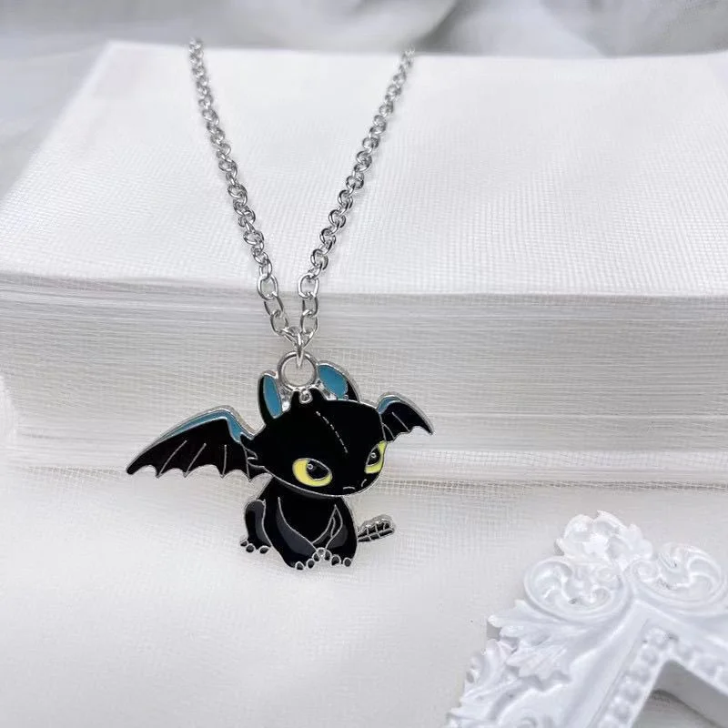 Dragon Taming Master Anime Niedliche Zahnlos-Halskette, Ohrstecker, Ring, Brosche, Nischen-Accessoires für Paare, Geschenke für Sie und Ihn – Detail 3