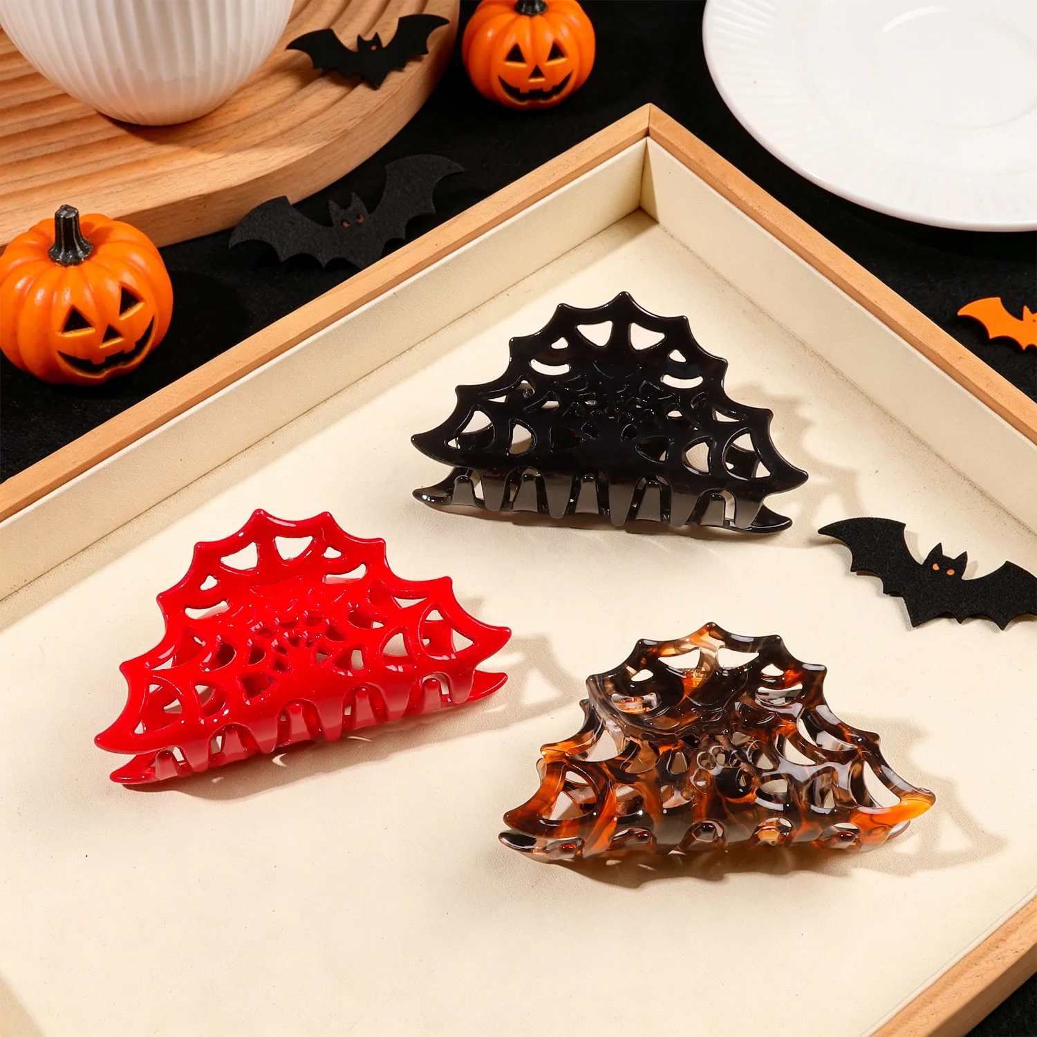 Halloween Spider Web Shape Hair Claw Hollow Shark Claw Dark Gothic Acrylic Hair Clip Halloween Hair Accessory - view 4