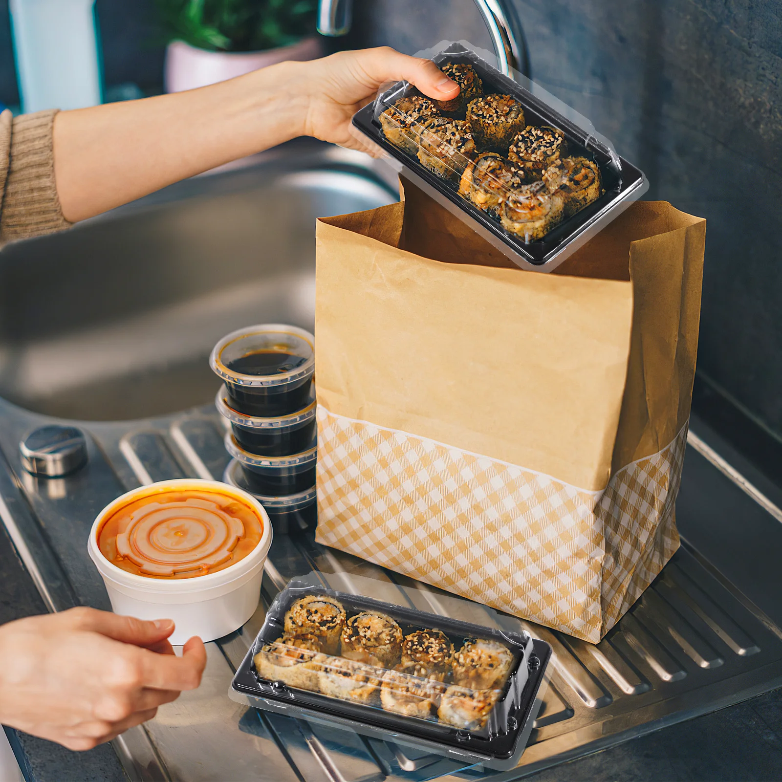 

100Pcs Sushi Container Eco Friendly Disposable Pulp Boxes Temperature Resistant Take Out Boxes for Snacks Fries Hamburgers