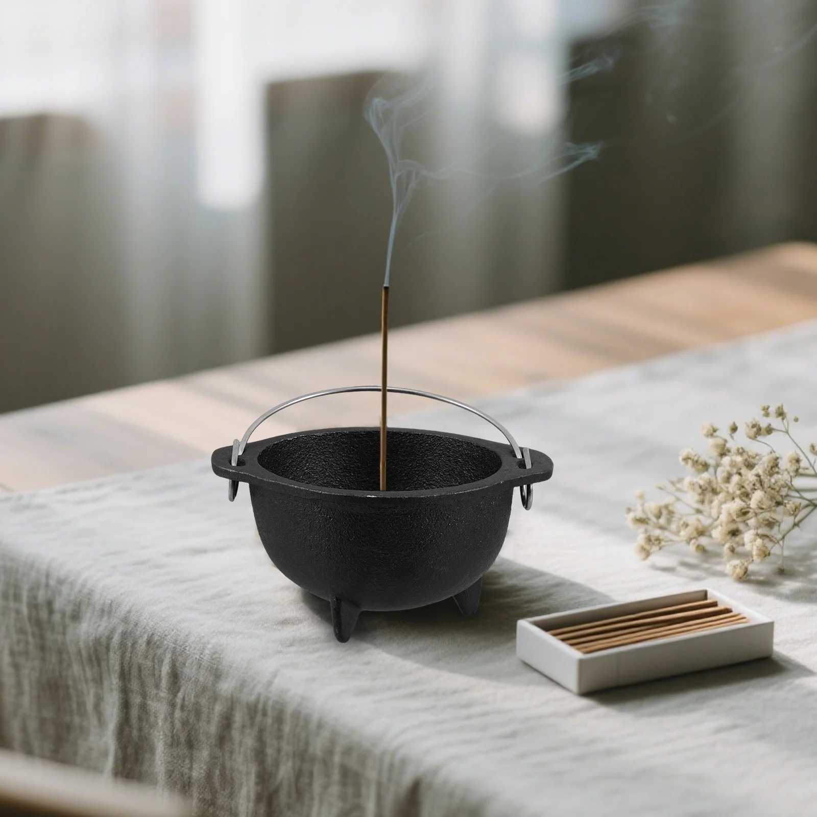 

Cast Iron Incense Holder Rustic Black Cauldron Pot For Halloween Party Decoration Burner Serving
