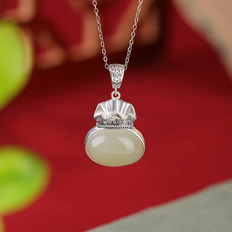 Natural Hetian S925 Sterling Silver-Shaped Jade Fortune-Bringing Rotating Style Pendant