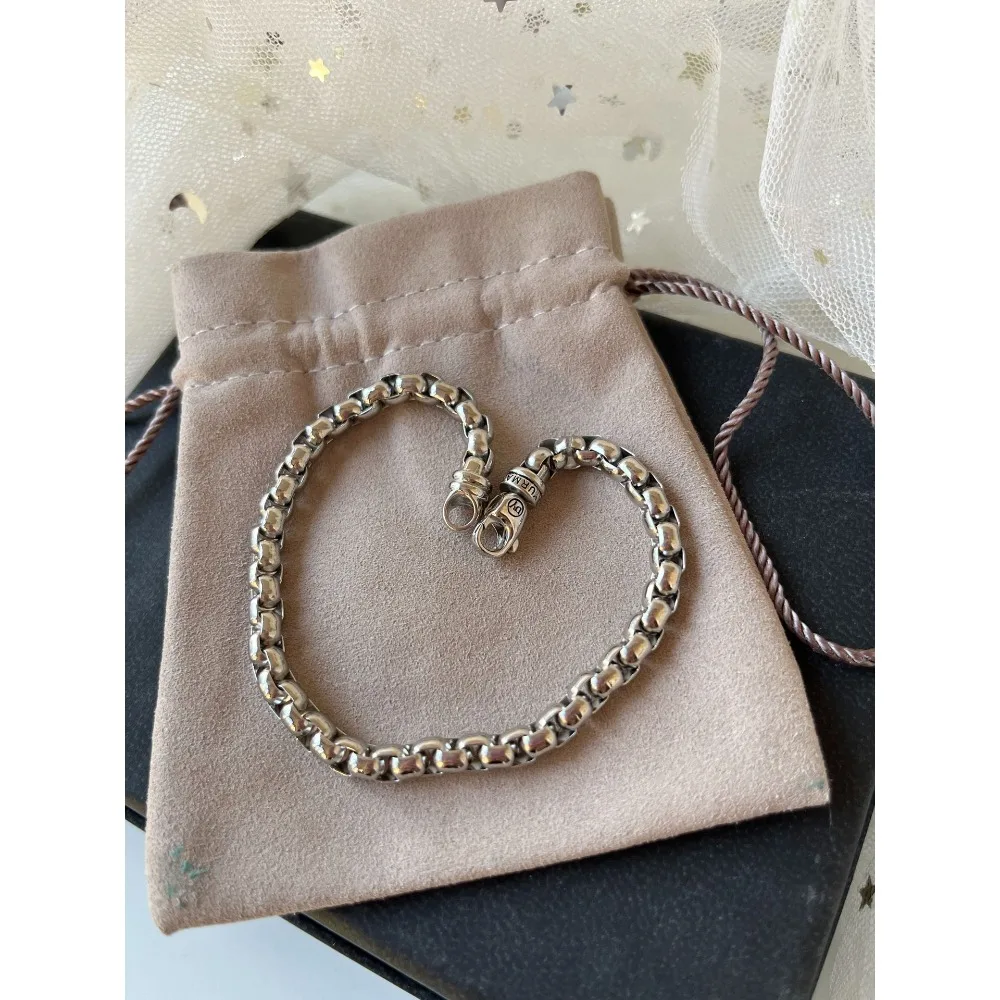 

2025 Новый модный браслет в стиле ретро подходит для ежедневного подарка девушке