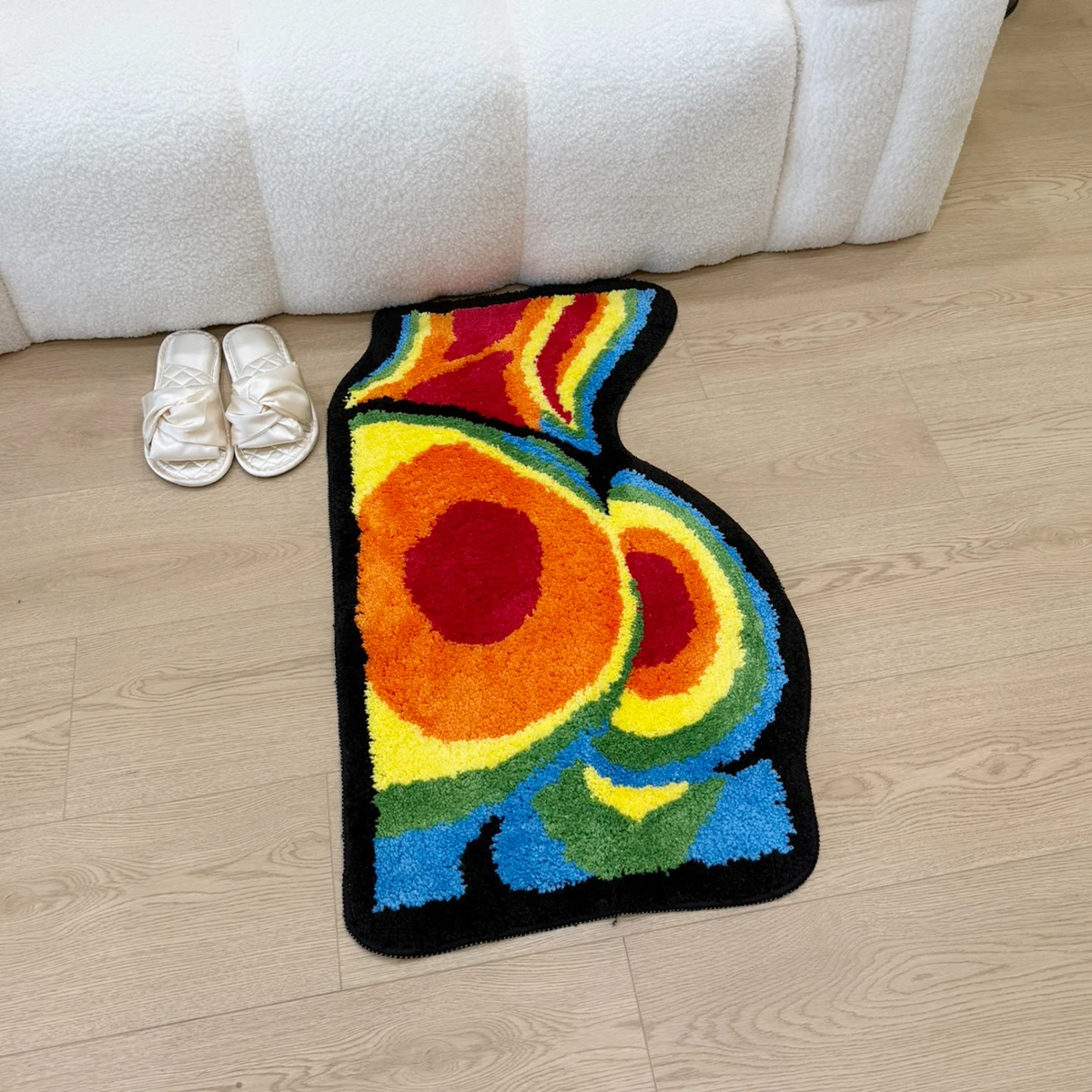Gökkuşağı Popo Şekilli Püsküll - Retro Gaming Rug incelemesi ve fiyatı