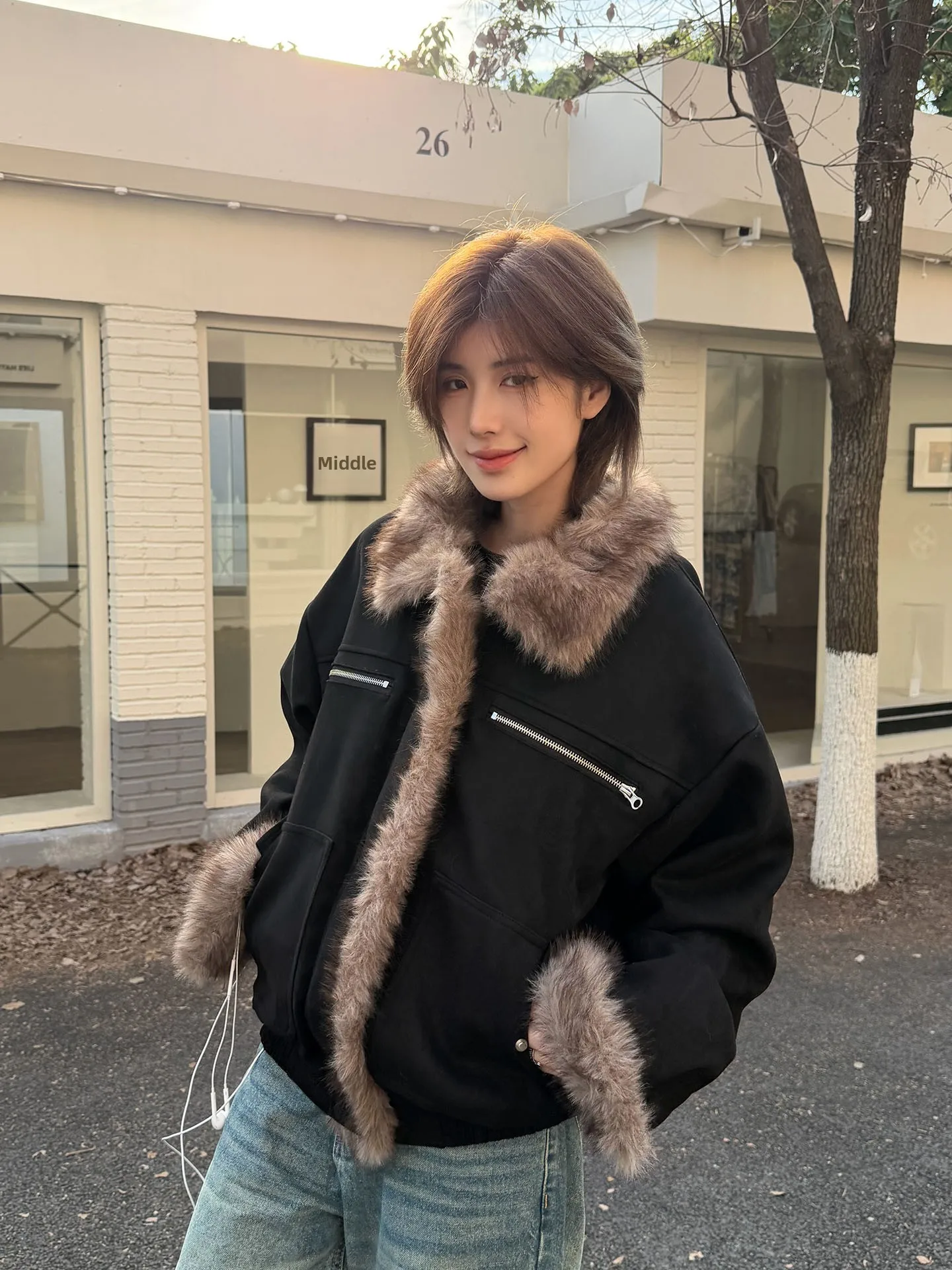 

Ja1 Retro Thickened Cotton Jacket with Fur Collar for Men And Women Warm Youthful Style Regular Sleeve Long Zipper Closure