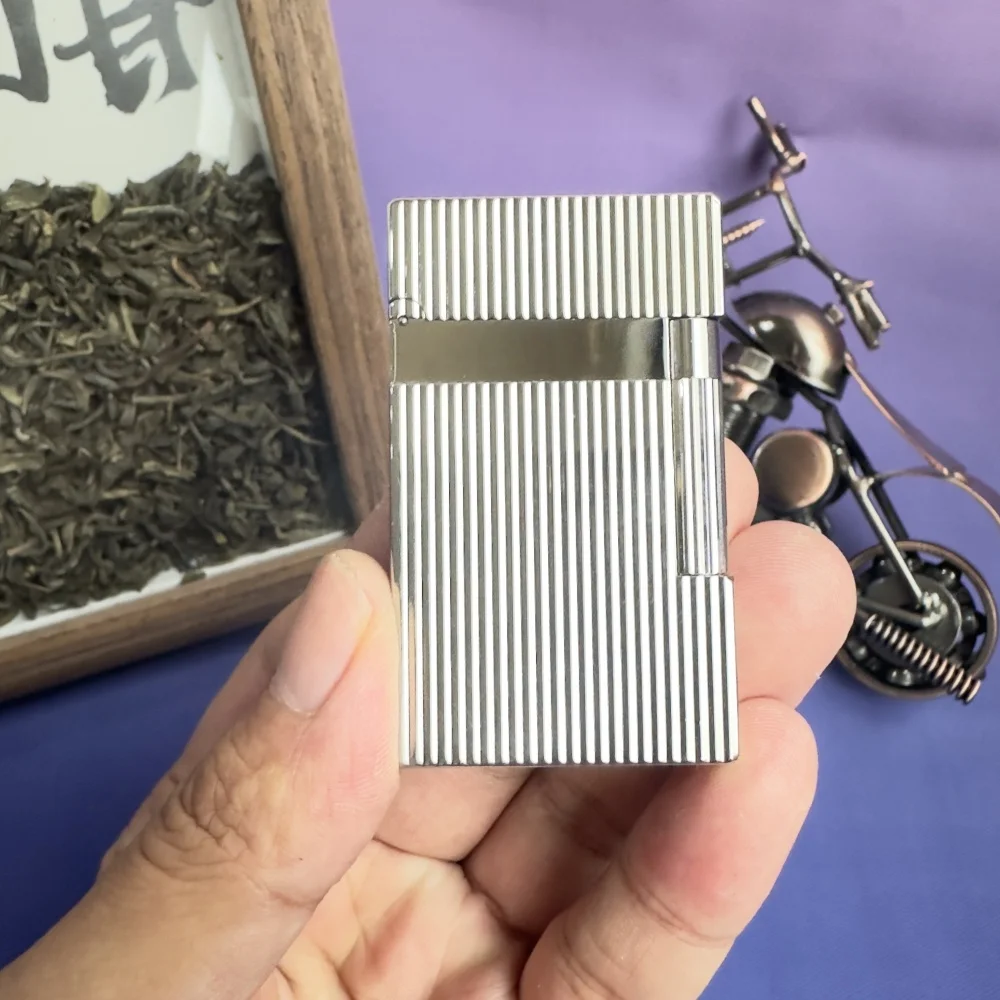 S.T.Dupont ولاعة فاخرة ذات علامة تجارية، جودة عالية، تصميم كلاسيكي، مملوءة بالغاز، تأتي مع مجموعة من الملحقات الأصلية. Dupont logo #5