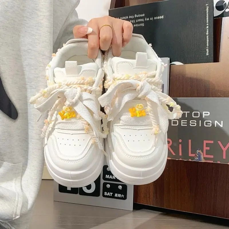 2026 New Cute Women Platform White Sneakers Thick Sole Trendy Casual Skate Shoes Versatile All Match Niche Design Hot Sale view 6