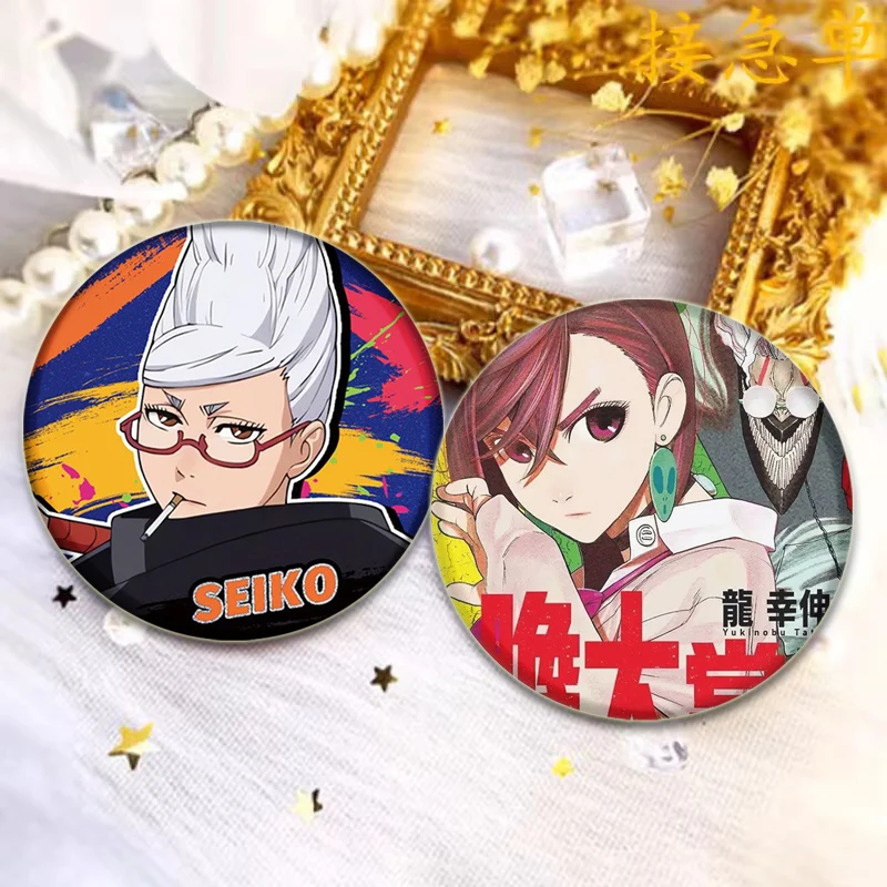 Dandadan Tinplate Pins Round Cartoon Snap-in Brooches for Backpack Cothes Accessories Anime Collection Badge Decoration Gifts