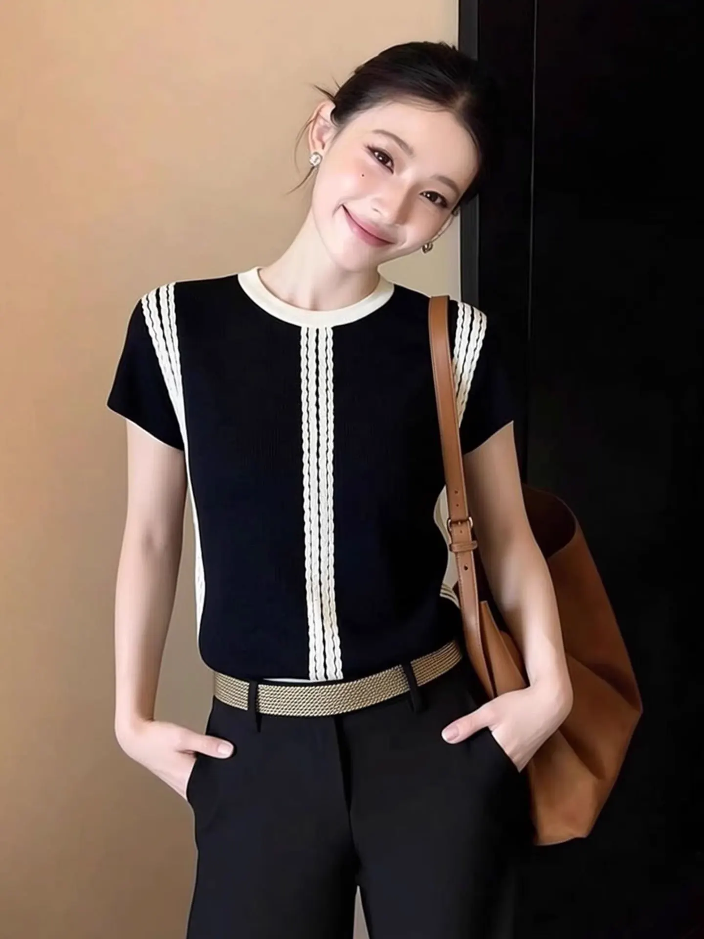 

Faionable Comfortable Korean Sle ort Sve round Ne Knitted irt Color Blo Spring Season Women's Top Versatile Basic