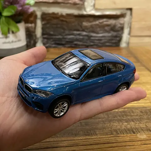 1:43 M2 M3 M4 M6 X6M M5 Metallleksakslegering Bil Gjutgods och Leksaksfordon Bilmodell Modellbil För Barn 8 best sales M5 pressgjuten - №5