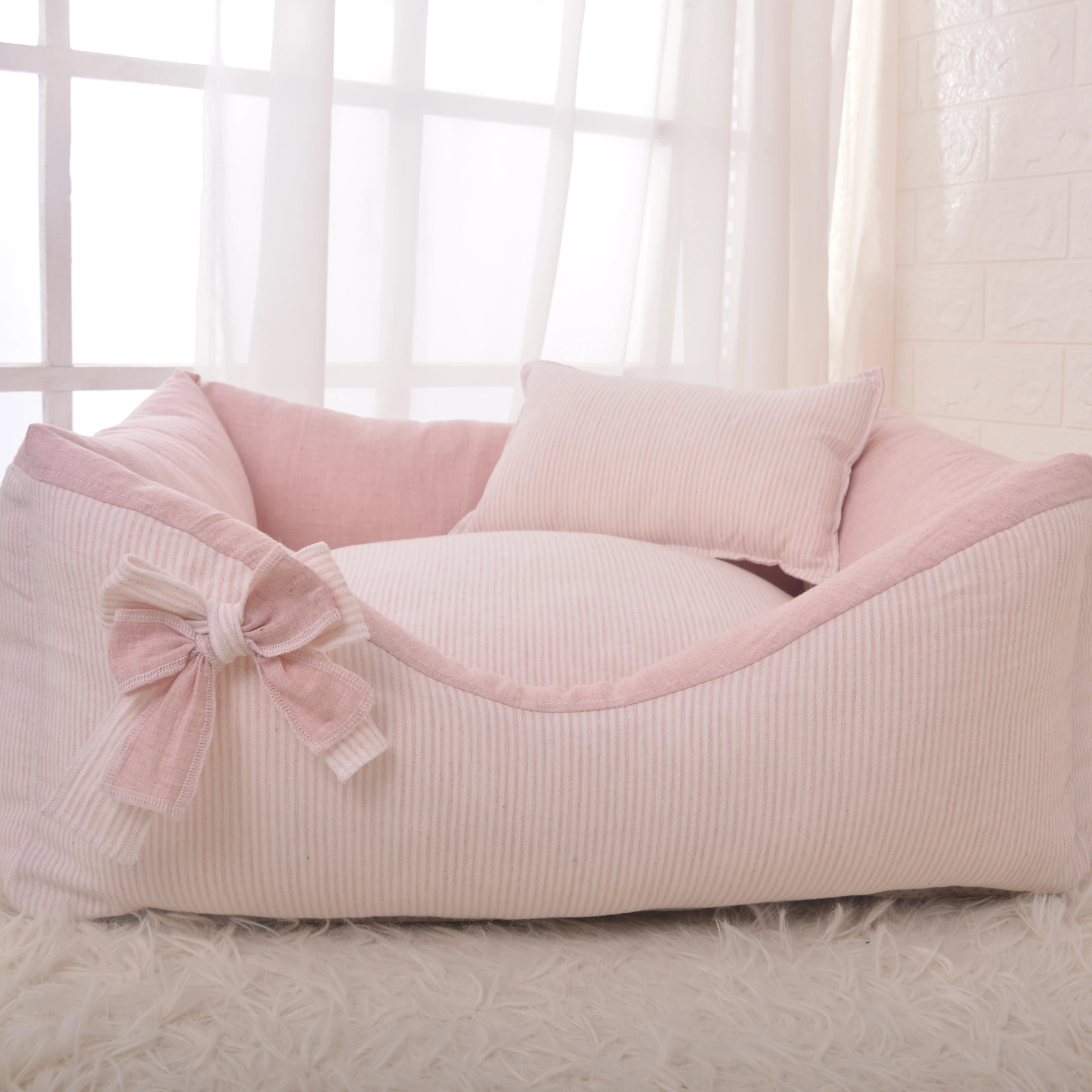 Pink Dog Kennel V-Shaped Pet Square Bed Cotton And Linen Texture Puppy Comfortable Nest