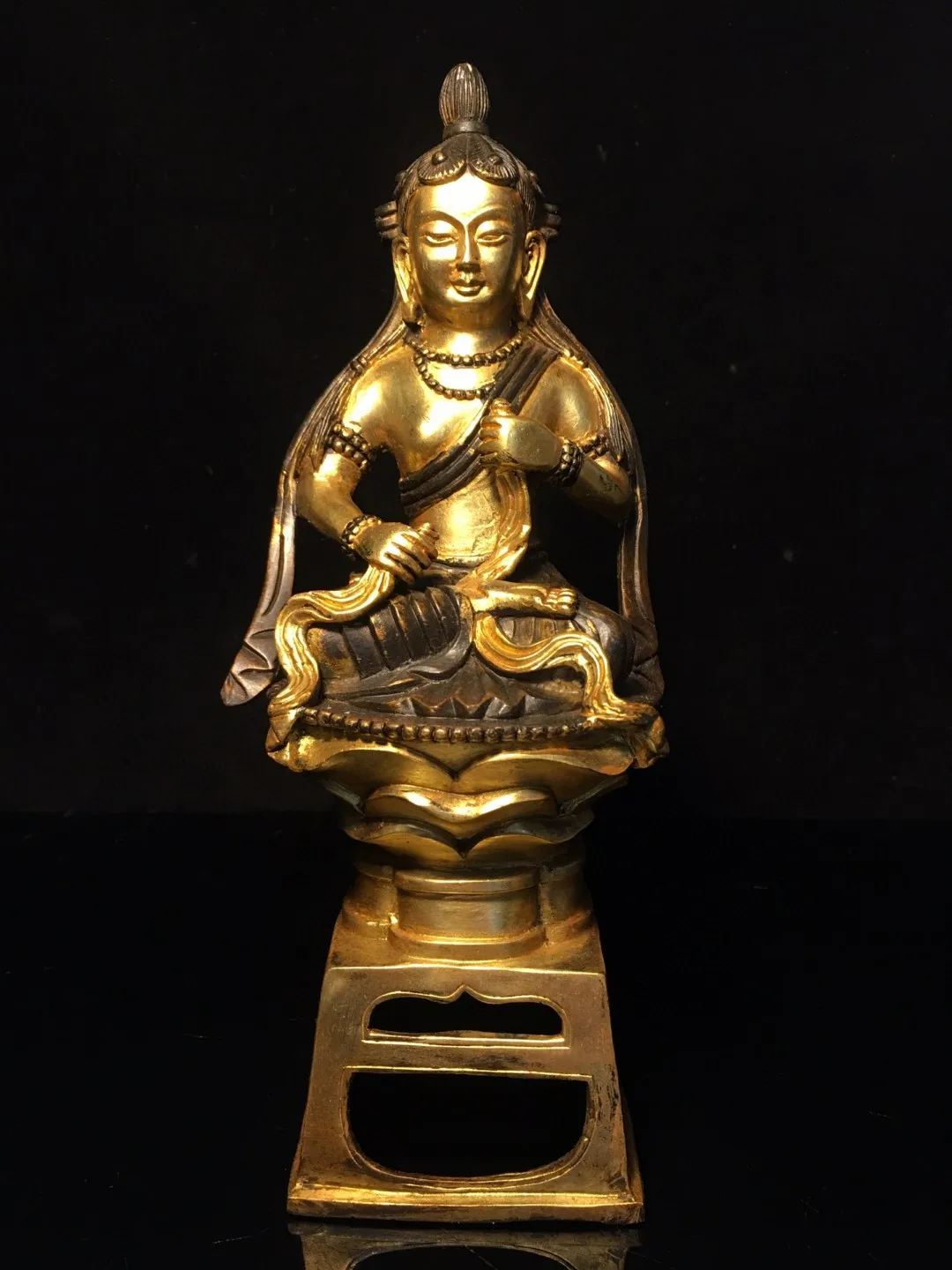 

Tibetan Old Copper Gilded Pure Copper Guanyin Bodhisattva Buddha Statue Decoration Home Buddhist Hall Supplies Collection Miscel