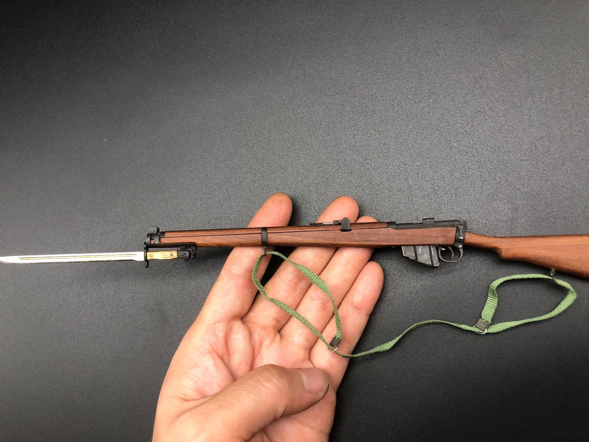 1:6 第二次世界大戦シリーズ武器おもちゃの銃無垢材金属手作りリーエンフィールドシリーズライフルアセンブリガンモデルアクションフィギュア用