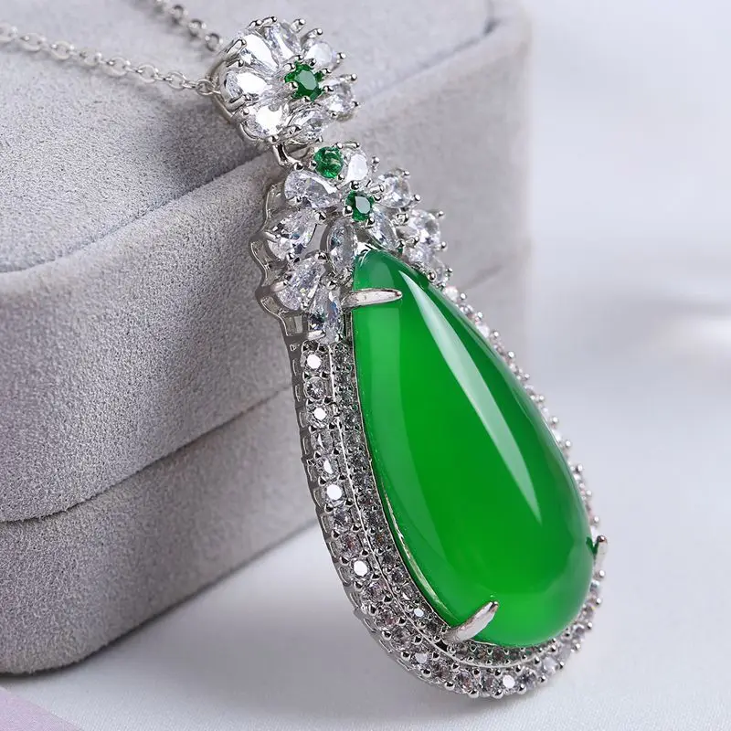 

Natural Imperial Green Chalcedony Large Drop Pendant Women's Full Diamond Inlaid Fashion Necklace Jewelry