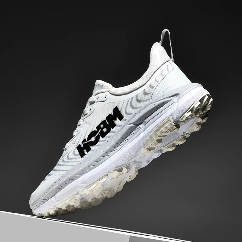 

The new 1906 men's breathable running shoe with air cushion and soft sole is perfect for outdoor jogging for men and women