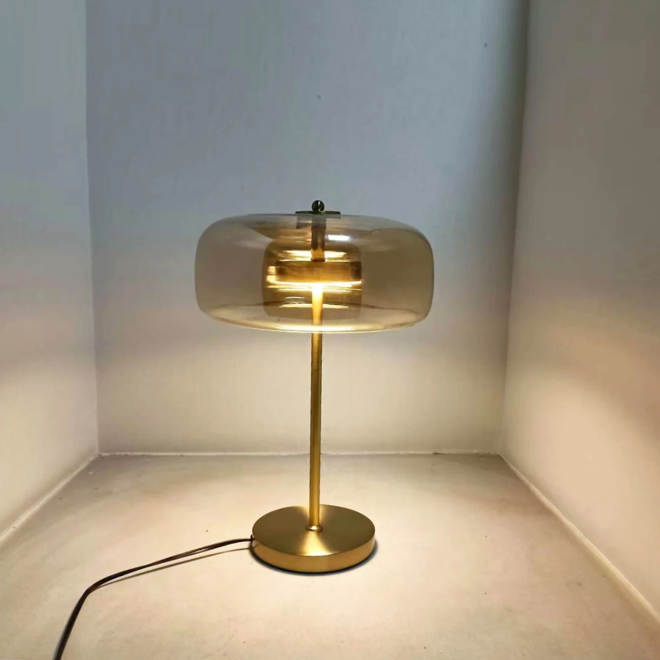Lampe de table Led en verre, base en métal doré, éclairage domestique moderne