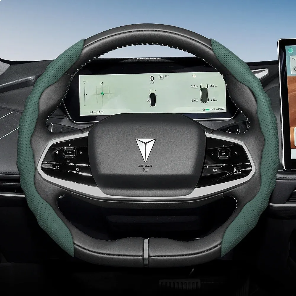 Suitable for Deepal Steering Wheel Cover with Wavy Sports Design, Breathable Leather, Segmented Anti-Slip, Sweat-Absorbing
