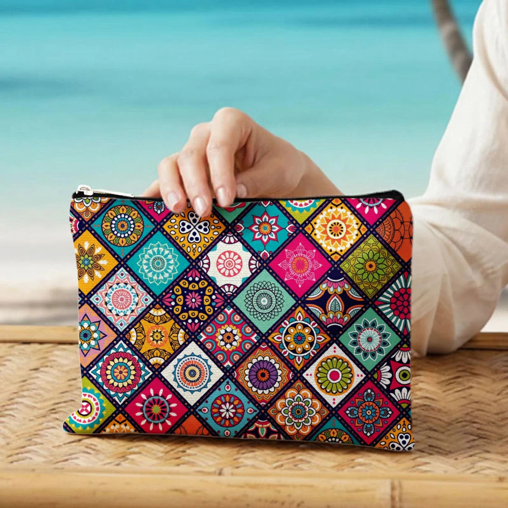 

Colorful Geometric Pattern Fashion and Convenient Wash Bag Multi-color Mandala Print Travel Makeup Bag Suitable for Daily and