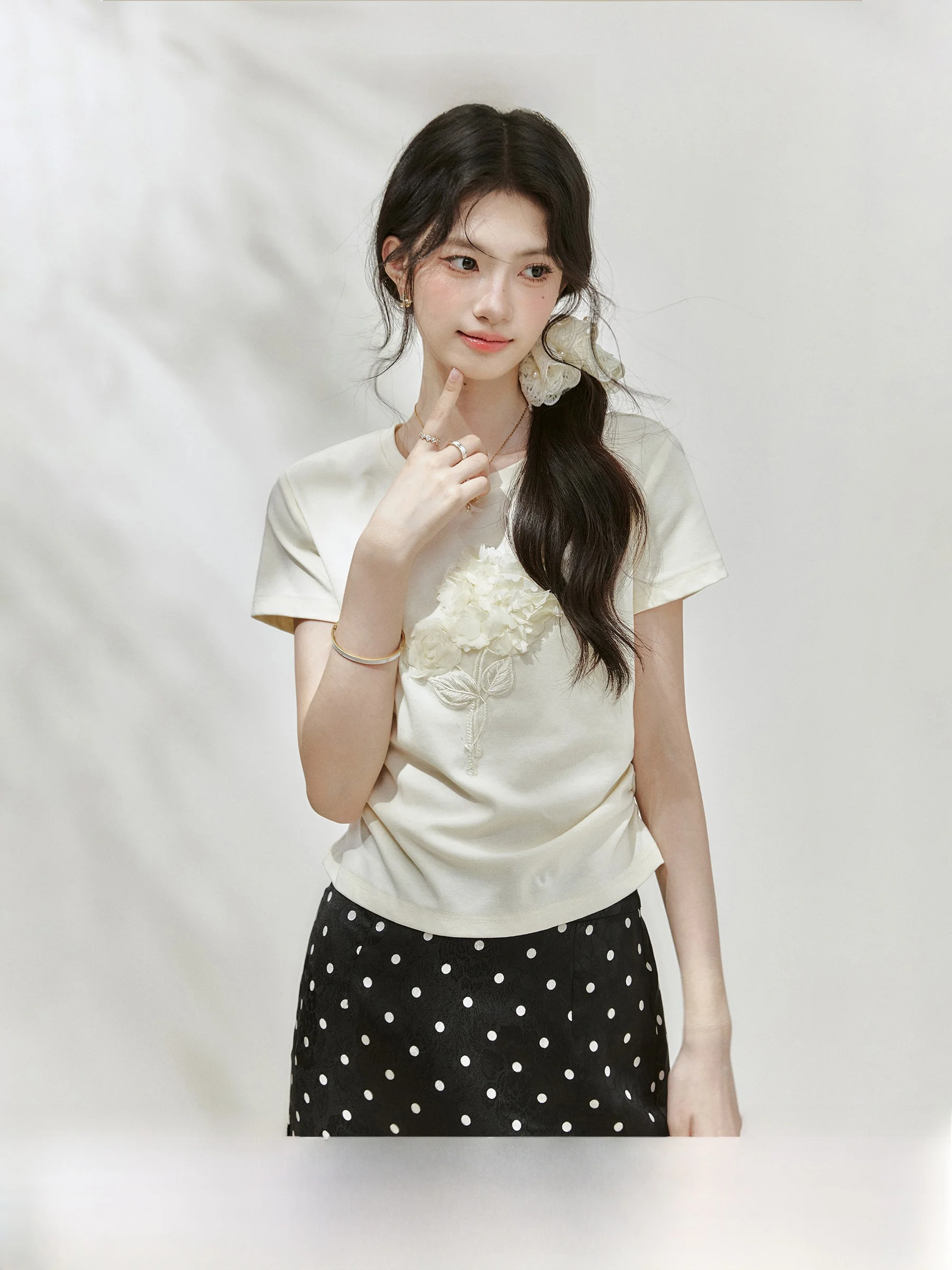 

Slimming Effect Short Sleeve round Neck T-Shirt Women's Summer Fashion Commute Style Floral Print Slim Fit Short Length
