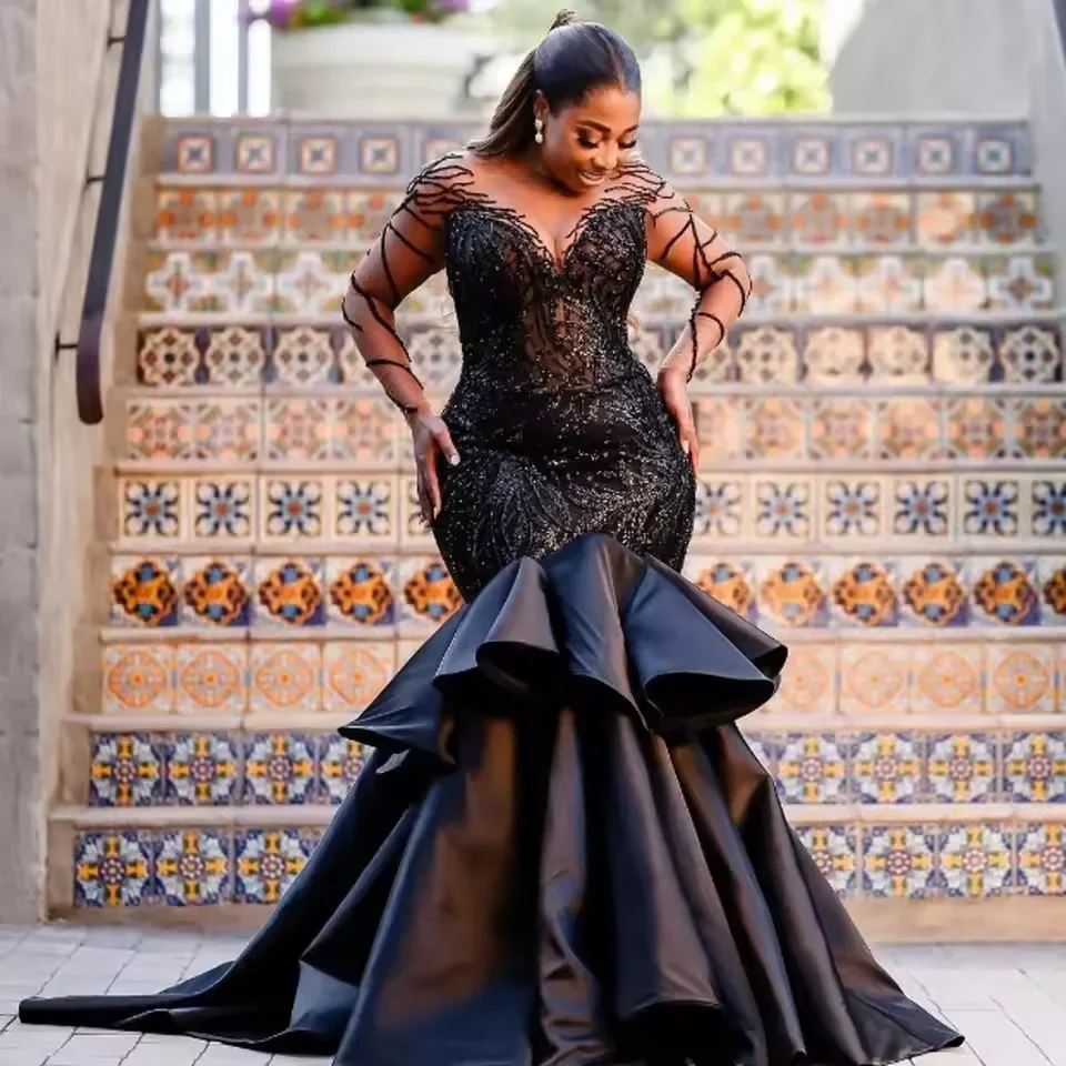 Elegantes schwarzes Meerjungfrau-Lagen-Patchwork-Perlen-Party-Abendkleid, sexy Phantom-Langarm-formales Ballkleid mit V-Ausschnitt, individuell gestaltet