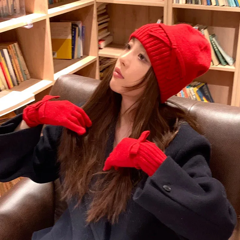 Set Sarung Tangan Topi Rajut Ikatan Simpul untuk Wanita Topi Skullies Hangat Musim Dingin Topi Pelindung Telinga Tahan Dingin Ski Luar Ruangan Wanita