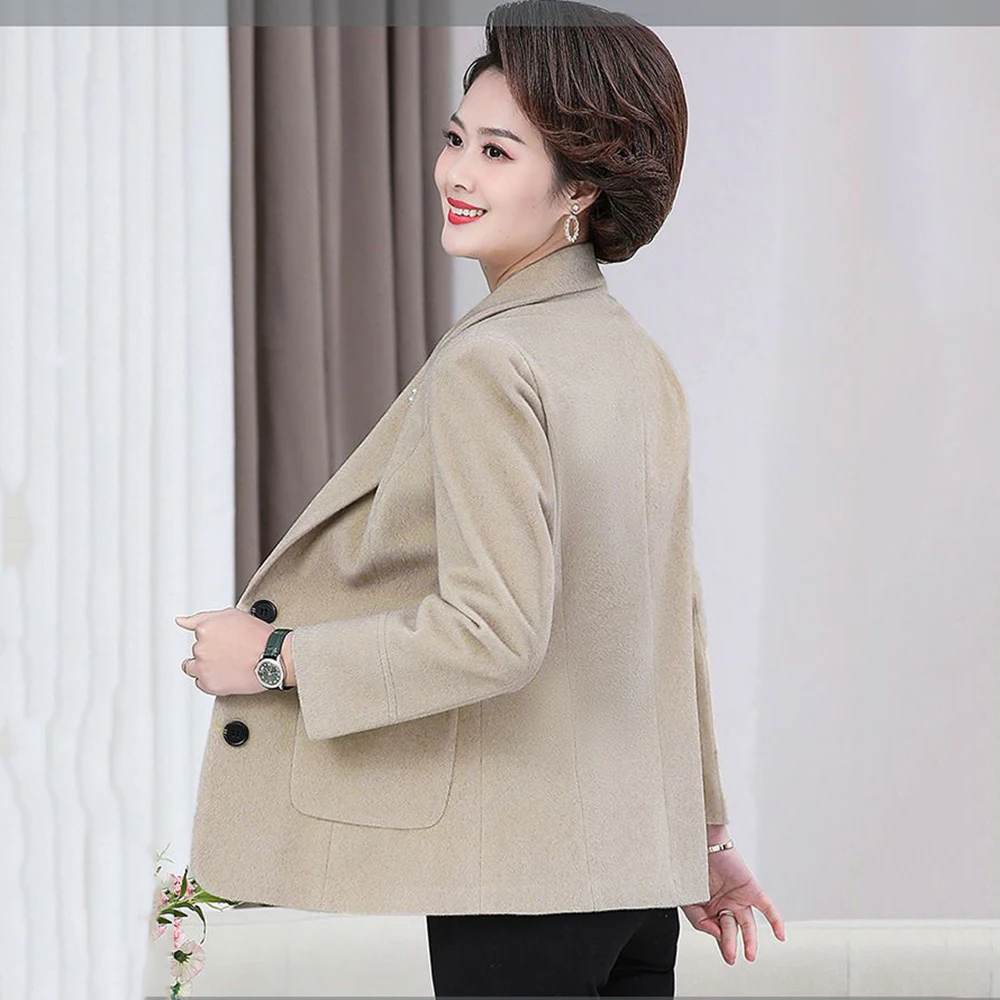 Middle-aged Mother Coat Female Spring And Autumn New Leisure Suit Imitation Double-sided Tweed Fashion Short Coat Female 5XL.