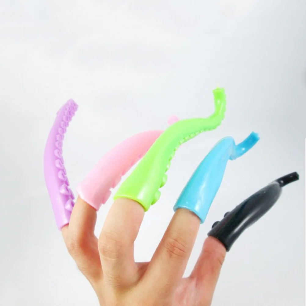 5pcs Lifelike Octopus Tentacles Finger Puppet Mini Finger Toy Practical Joke Toy Kids Funny Toy (Random Color)