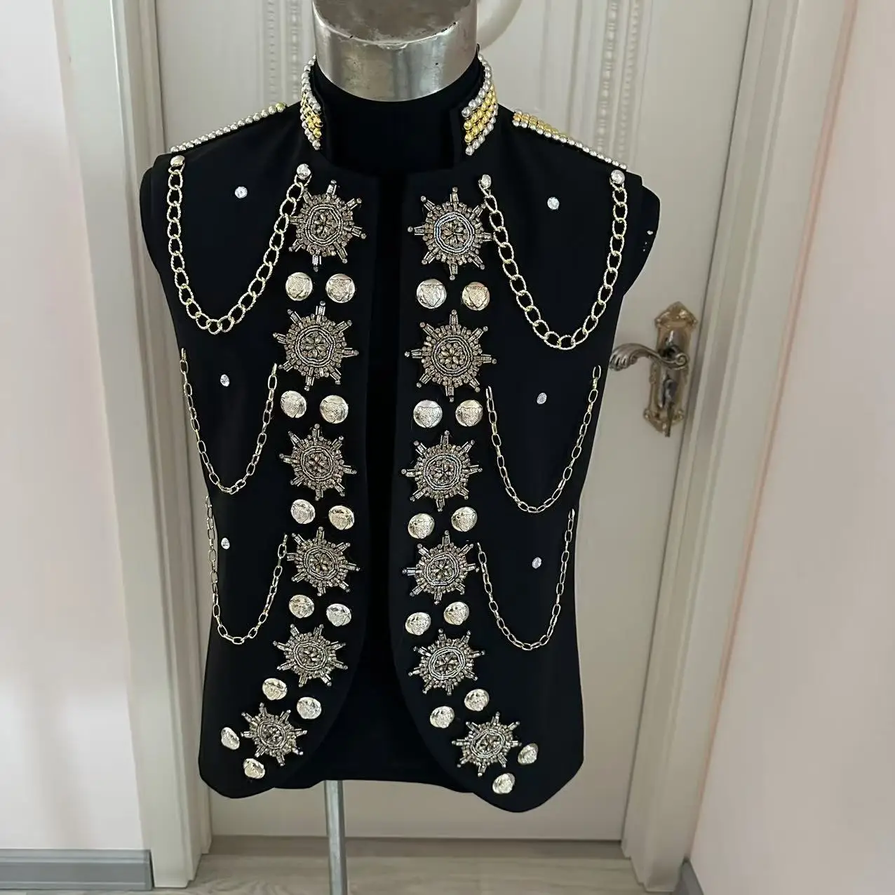 Customized Men's Black Beads Crystals Metal Chain Vest Costumes Male Singer Stage Bar Dancer Hip Hop Performance Waistcoat