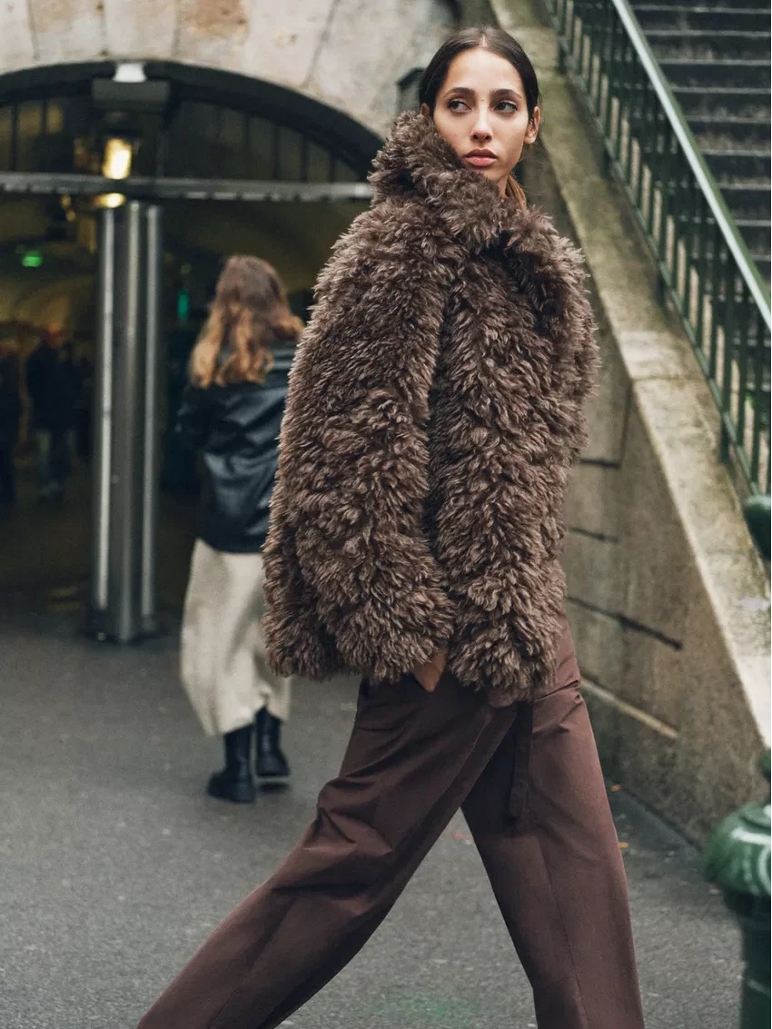 Abrigo de piel sintética de invierno para mujer, ropa vintage de lujo, abrigo de peluche, chaquetas de piel marrón para mujer, prendas de vestir exteriores cálidas, cárdigans sueltos esponjosos