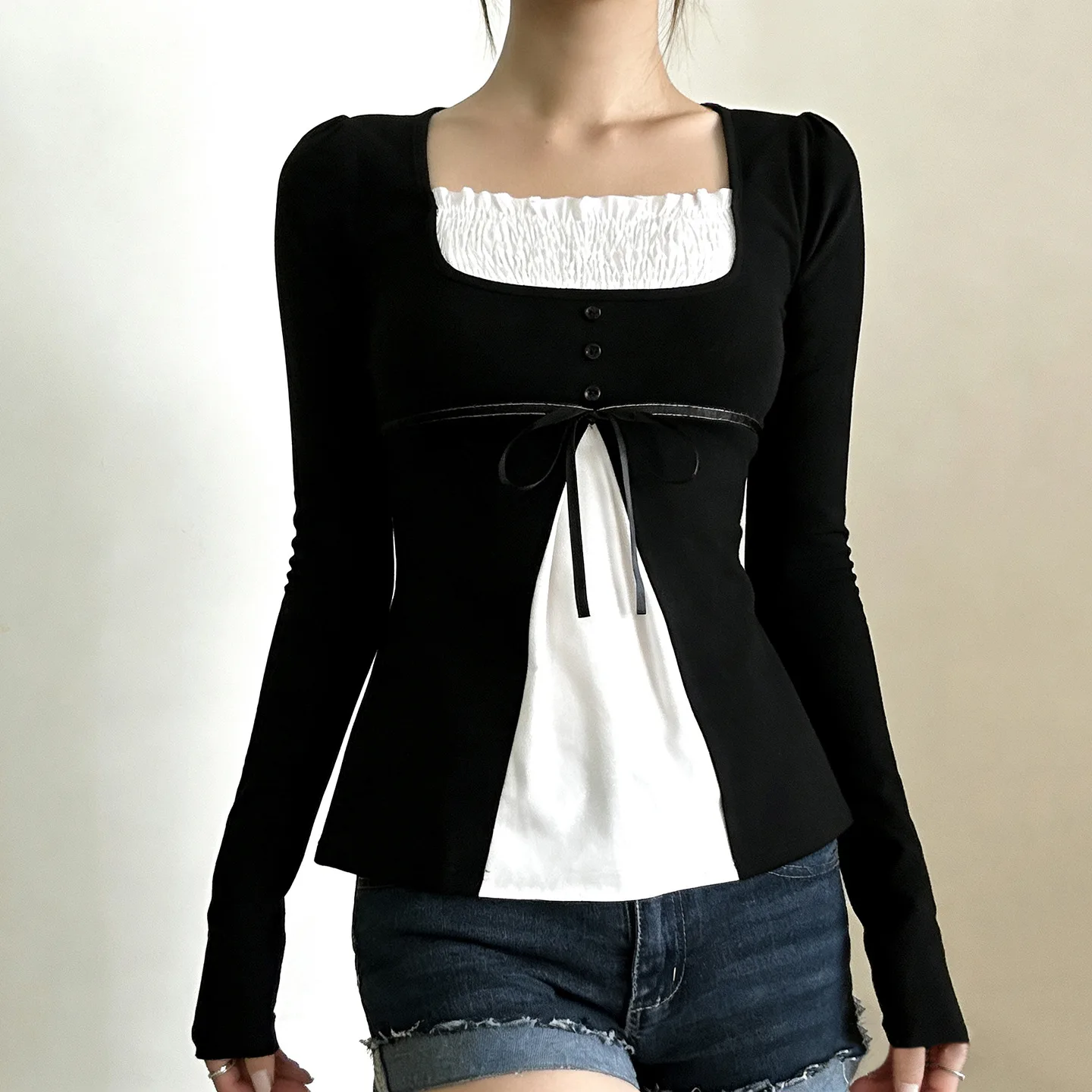 

Sweet Wind Contrasting Color Splicing Pleated Square Neck Long-sleeved T-shirt Lace-up Waist A Pendulum Doll Shirt Top Women