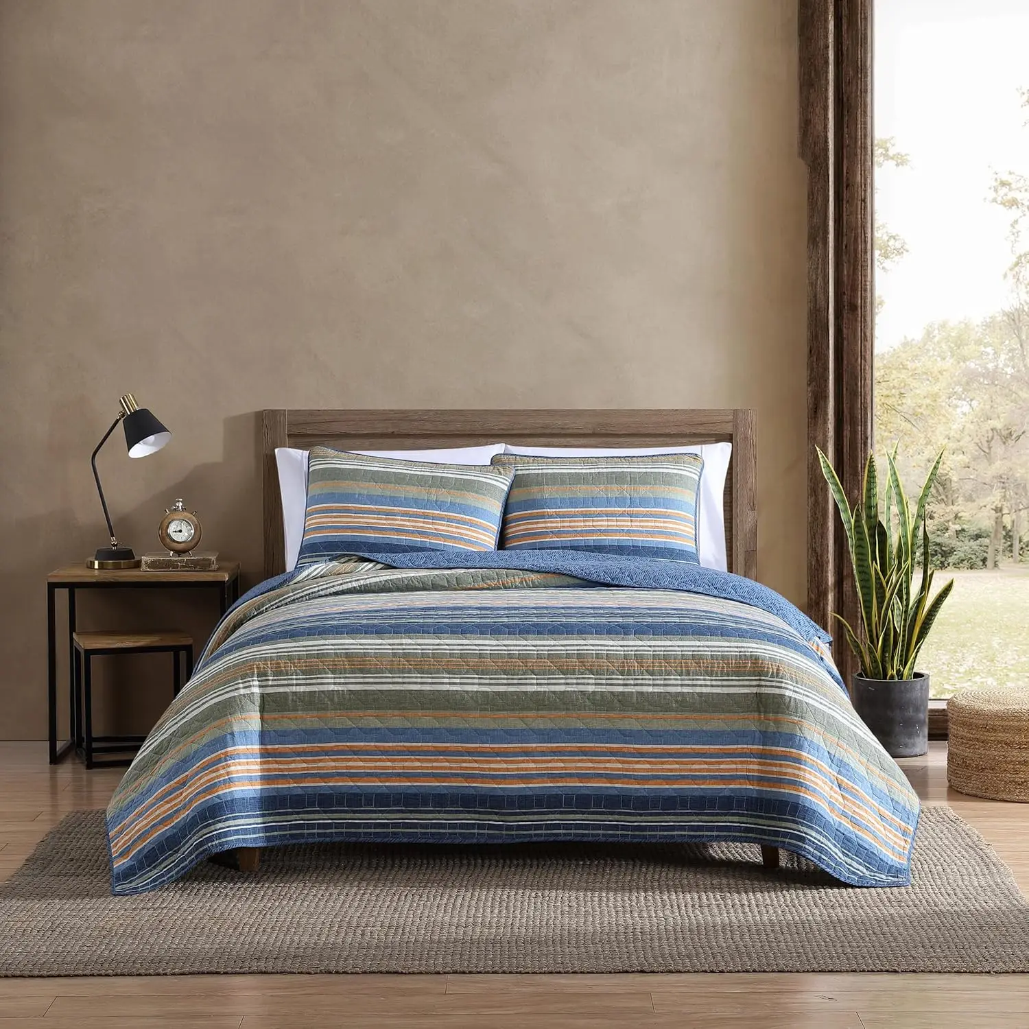 

Reversible Cotton Quilt Set Full/Queen with Shams, All-Season Bedding in Yakima Green for Home Decor