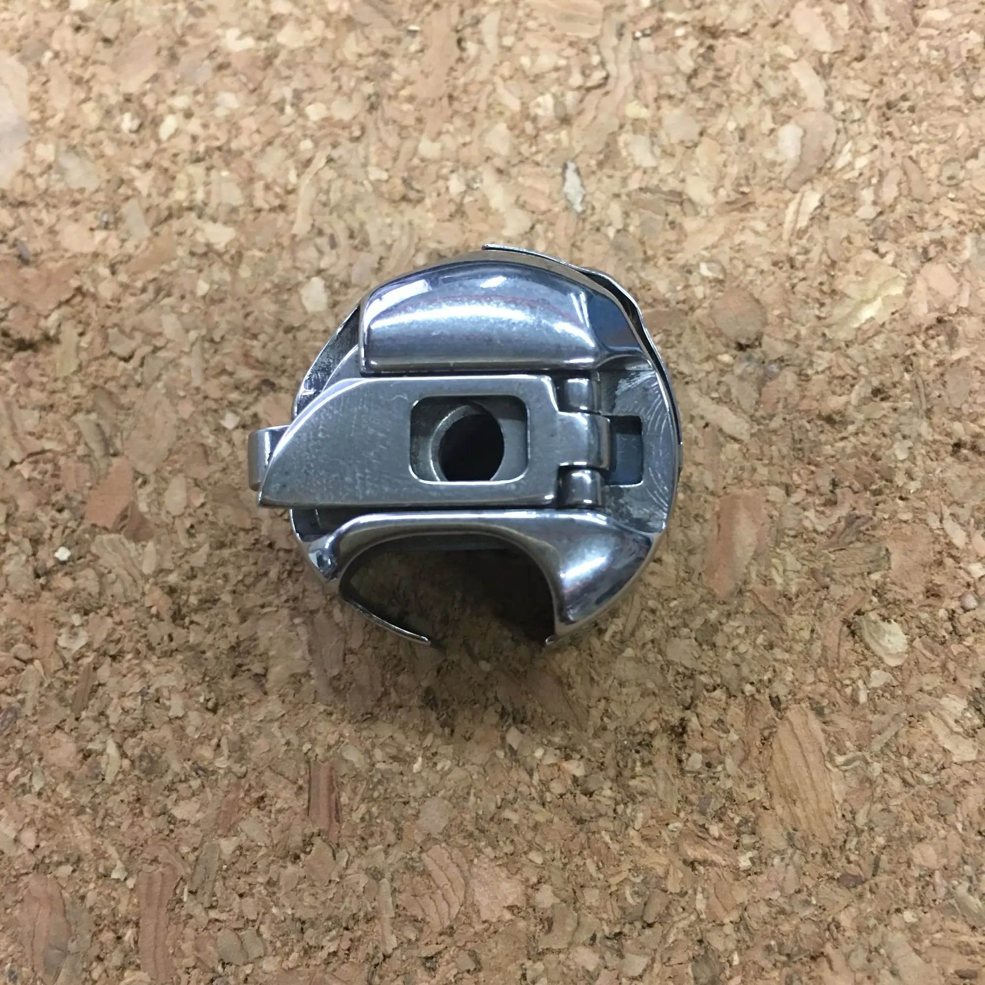 

Японская швейная машина Dsc244, 245, рукав-челнок