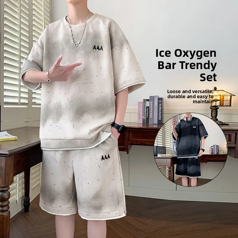 

Летний повседневный свободный мужской комплект из двух предметов: модный оверсайз футболка и свободные шорты для молодежи и студентов, удобная одежда