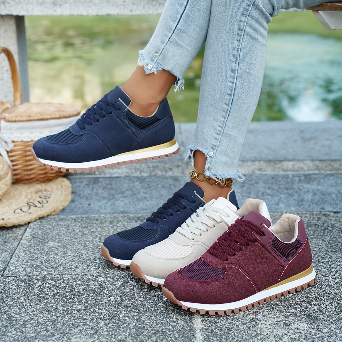 

2025 New Women Sneakers Plus Size Fashion Wedges Sneakers Women Lace Up Platform Sports Shoes Woman Lightweight Casual Shoes