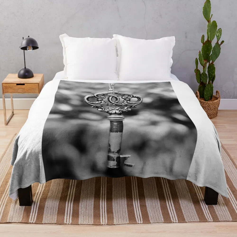 

Key of the Heart Throw Blanket Decoratives Vintage Loose for sofa Blankets