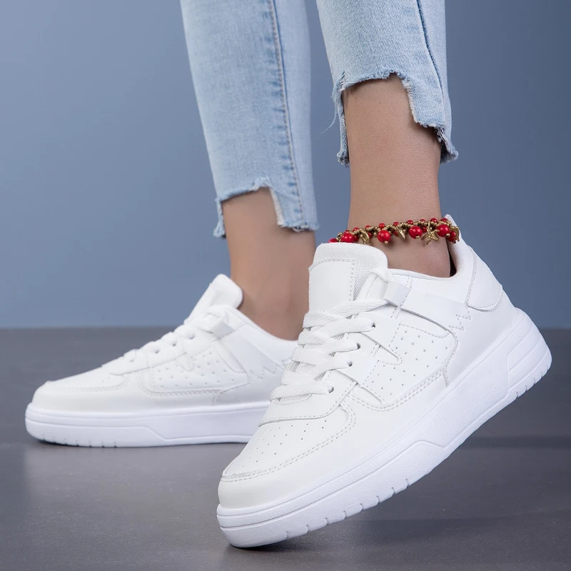 Man White Platform Sneakers Perforated Faux Leather Skate Shoes Lace Up Thick Sole Casual Board Shoes Trendy Daily Walking