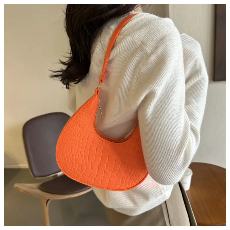 

Felt Female Shoulder Bag Women New Fashion Korean Luxury Brand Shoulder Bag Western Casual Underarm Simple Shoulder Bag Handbag