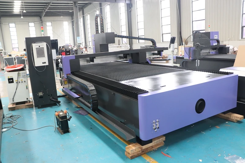 AKJ1325F AK1530F Max/Raycus/Ipg Fiber Metal Laser Cutting Machine with Rotary Axis for Plate Tube Sheet Pipe Cutter