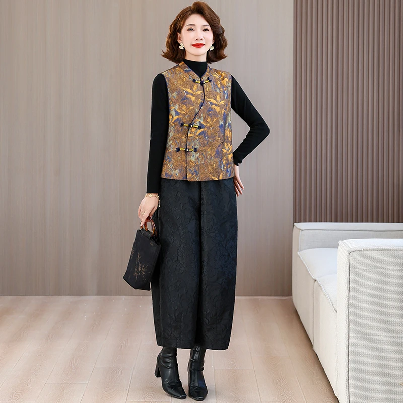New 2026 Autumn Winter Fashionable Traditional Chinese Style Vest Sweater Outerwear Set Age-Defying Elegant Women's Ensemble