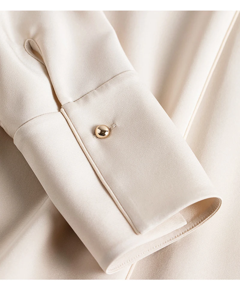 T-shirt a maniche lunghe in seta di gelso al 100% Beige Temperamento semplice Top da donna morbido, delicato e leggero e confortevole Primavera ed estate