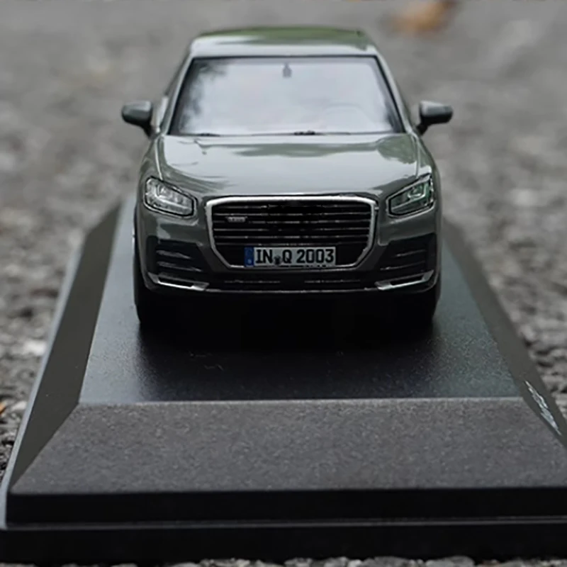 Diecast 1:43 Scale Q2 SUV Alloy Car Model Finished Product Simulation Toy Collection Gift Static Model Display Souvenir