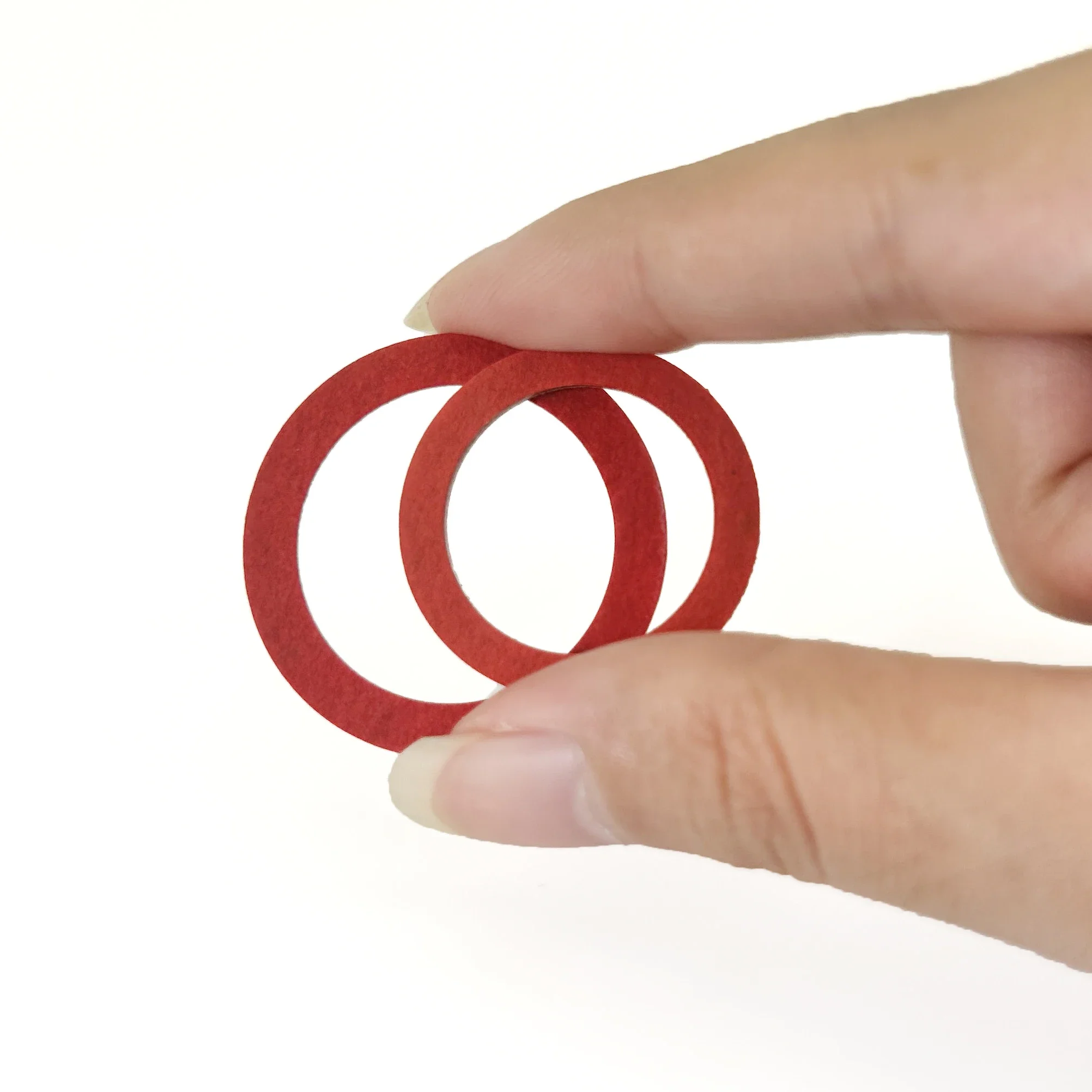 

600Pcs CS 0.8MM ID 5.5-24mm OD 10mm-32mm Fibre Washer Red Steel Paper Insulation Washer Assorted Set 12 Sizes with a Storage Box