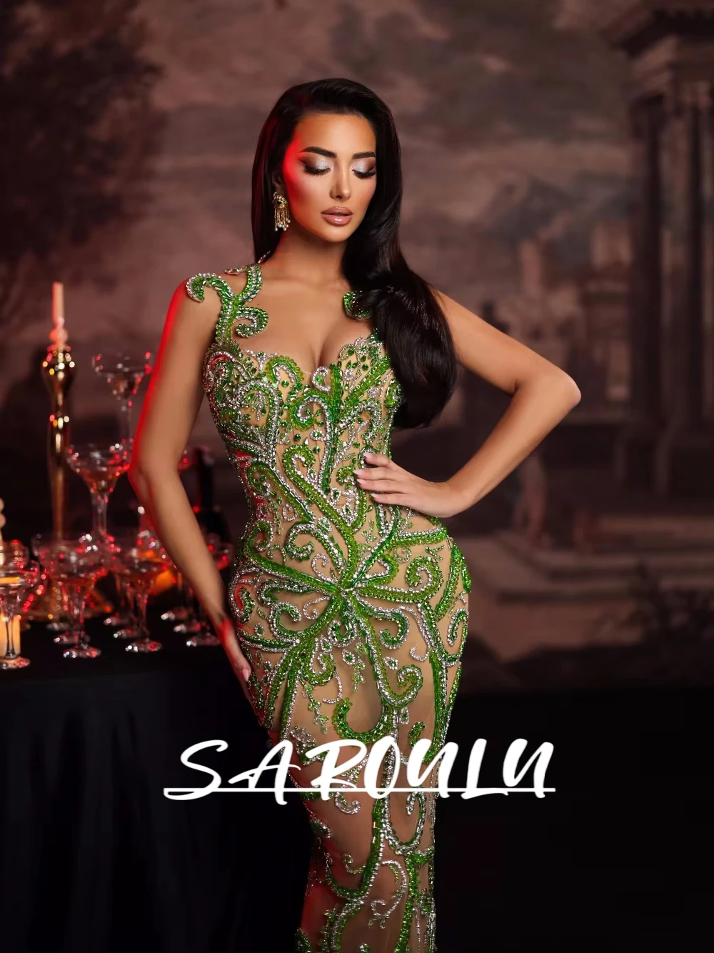 

Charming Straight Beaded Evening Dress Sexy Sleeveless Shiny Crystals Formal Party Women Wear Customized Stylish Prom Gown
