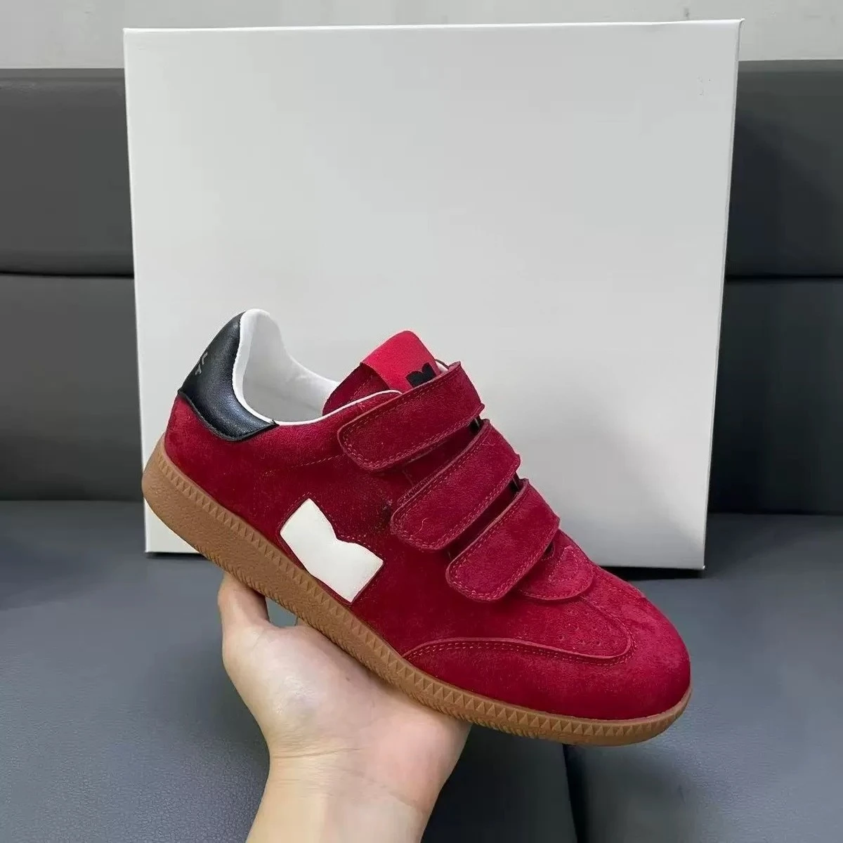 Nuevas zapatillas bajas unisex de cuero de gamuza, zapatos deportivos de skate para hombres y mujeres, zapatillas informales de moda para primavera y verano