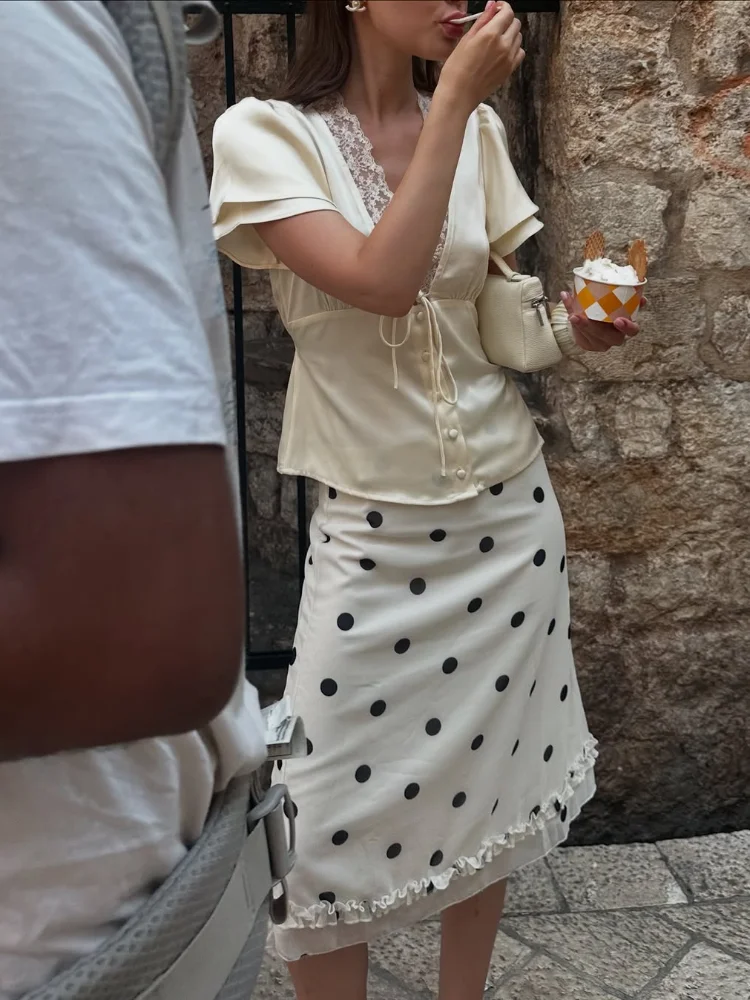 

Solid Lady Lace Patchwork Top Casual V-neck Short Sleeve Single Breasted Lace Up Slim Blouse Women Daily Commute Street Tops