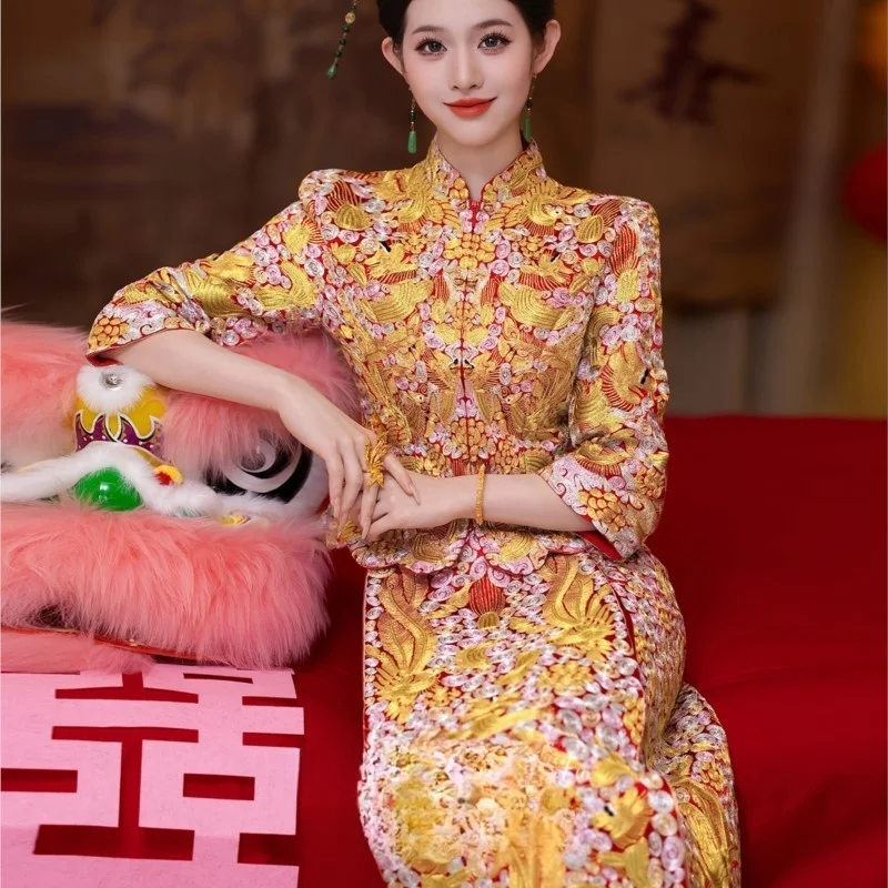 

The new style of Longfeng Gua wedding dress Huang Wufu is a Chinese-style
