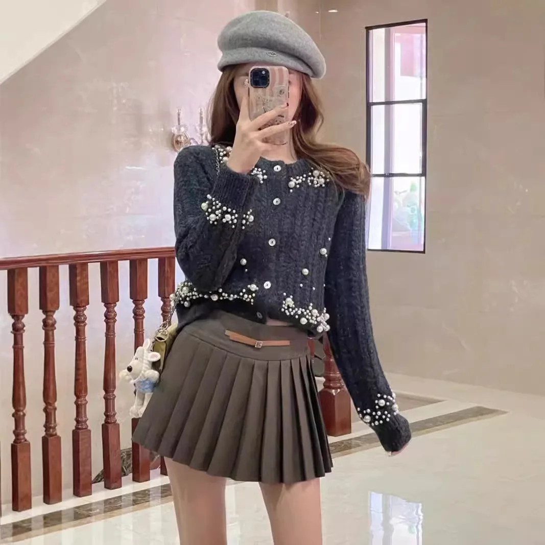 

7843 Autumn Winter Socialite Fragrant Style Round Neck Puff Sleeve Braided Beaded Thickened Cashmere Knitted Cardigan Coat