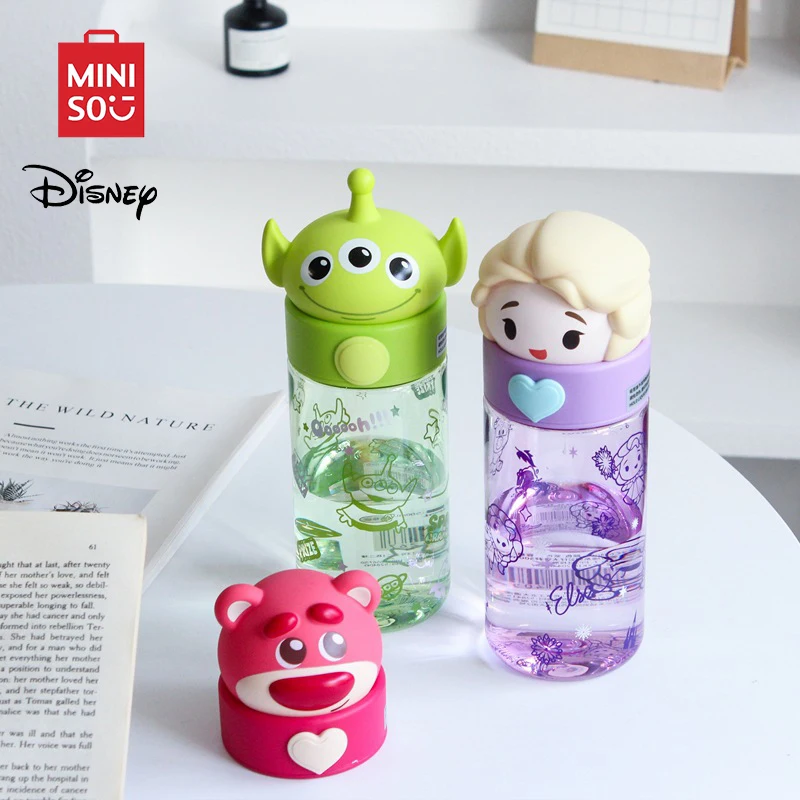 MINISO Disney 500ML Elsa Water Bottle Transparent Cartoon Lotso Water Bottle Cute Buzz Lightyear Hand Holding Cup Girl Boy Gift