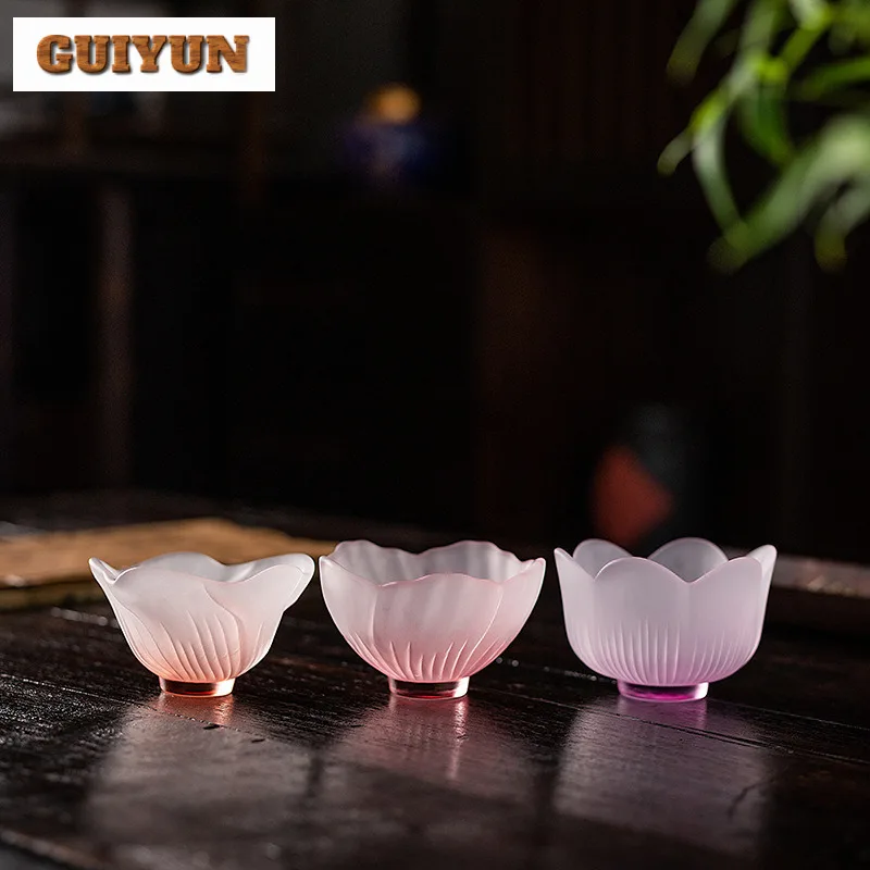 2pc/lot Exquisite Lotus Glass Tea Cup Plum Blossom Master Cup Small Tasting Tea Bowl Women Pink Meditation Cup Kung Fu Teaset