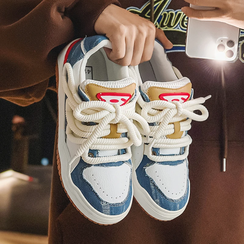 

2025Summer Breathable Comfortable Lightweight High-Quality Denim Bread Shoes Couple Casual Trendy Shoes White Blue35-44
