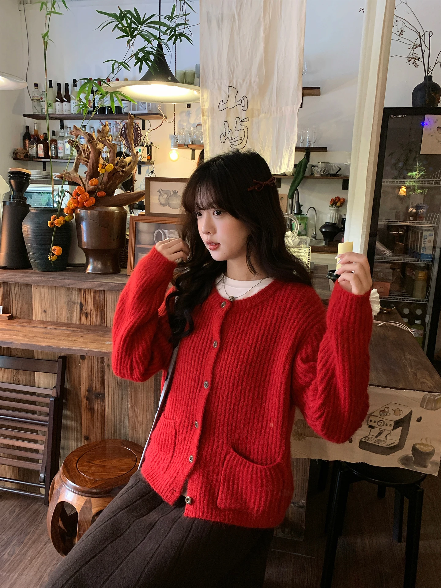 

Женский вязаный свитер Holli Korean Sle Pure Color с двойным карманом и одной пуговицей, осенне-зимняя новинка, модный дизайн